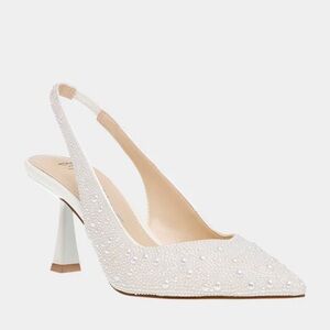 Betsey Johnson Clark Ivory pearl heels